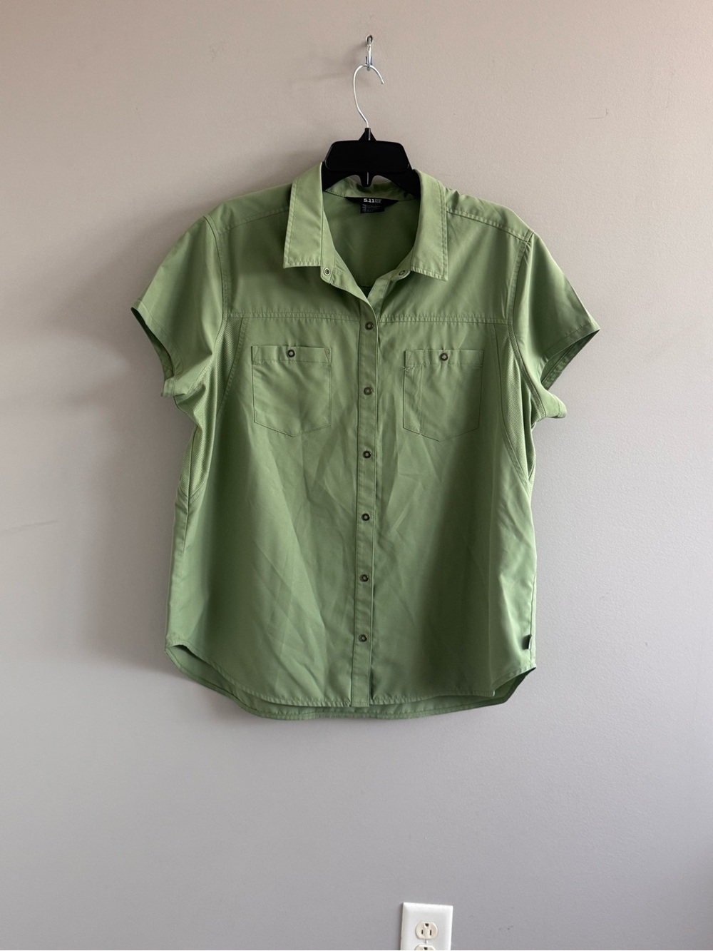 5.11 Tactical Short Sleeve Button Up Shirt XL Green Vented Performance